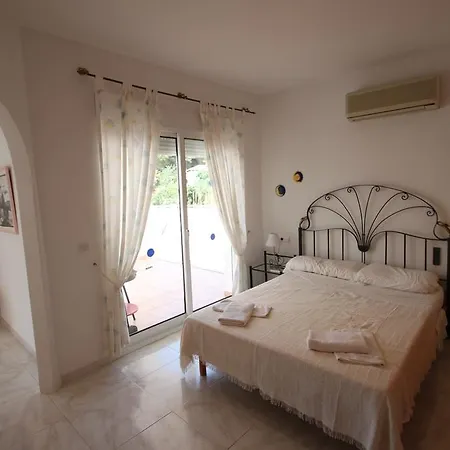 Vila Sesam - Sea View With Private Pool In